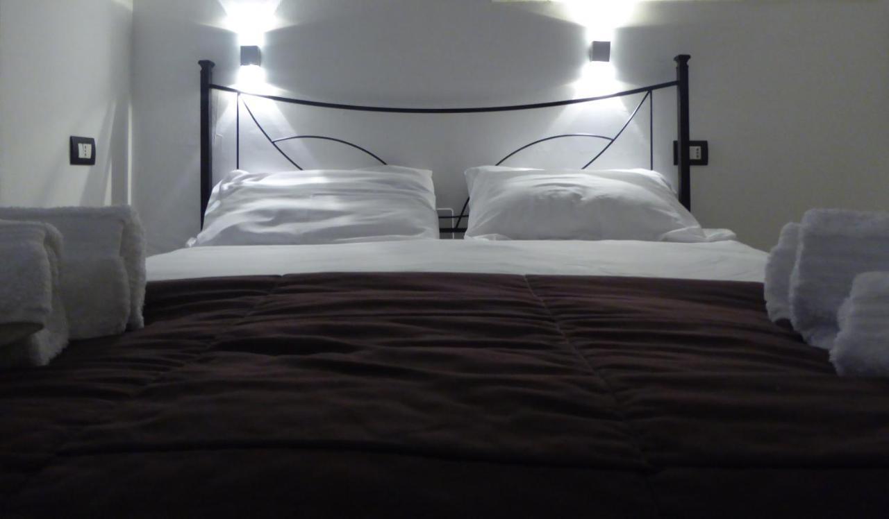 I Giganti Apartment Каляри Екстериор снимка