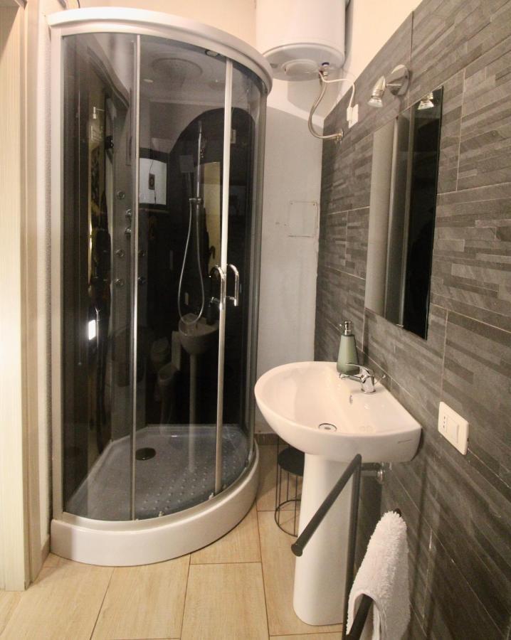 I Giganti Apartment Каляри Екстериор снимка